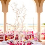 picnk-and-white-coral-wedding-table-decor.jpg