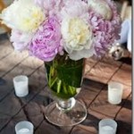 white-and-lavender-peonie-centerpiece_thumb.jpg